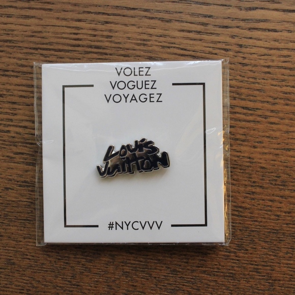 Louis Vuitton Pin - Picture 2 of 4